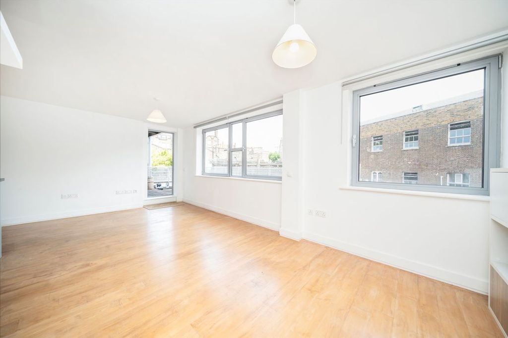 Property photo 2 of 5