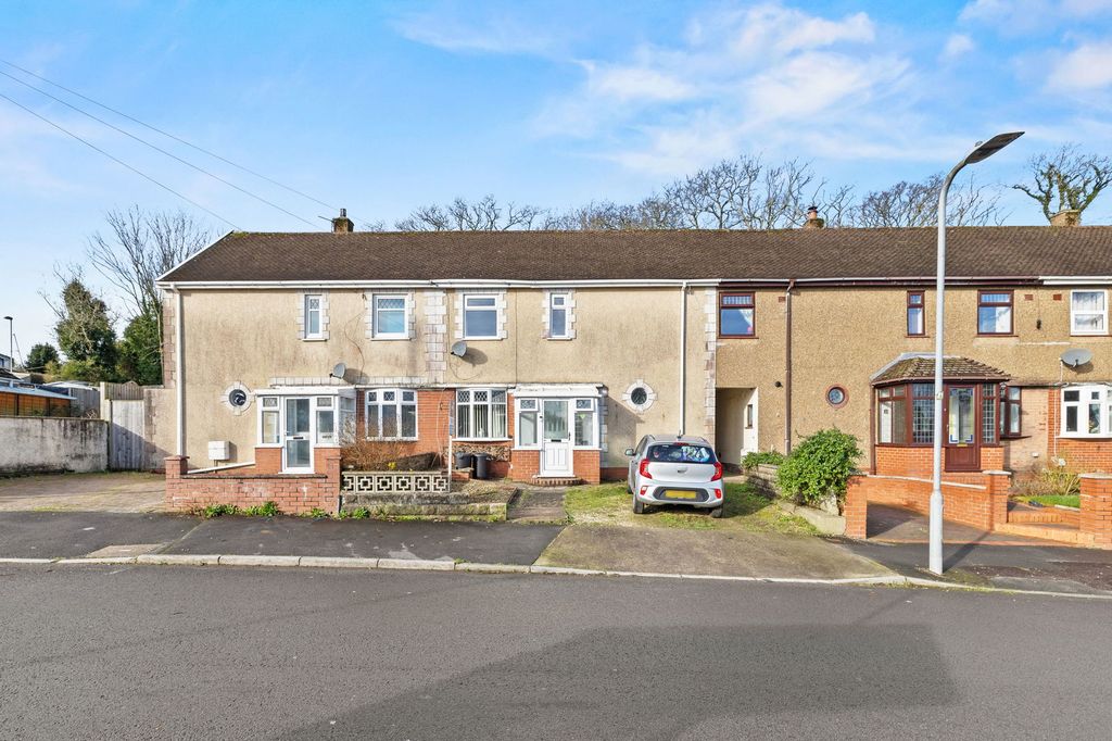 Property photo 1 of 26