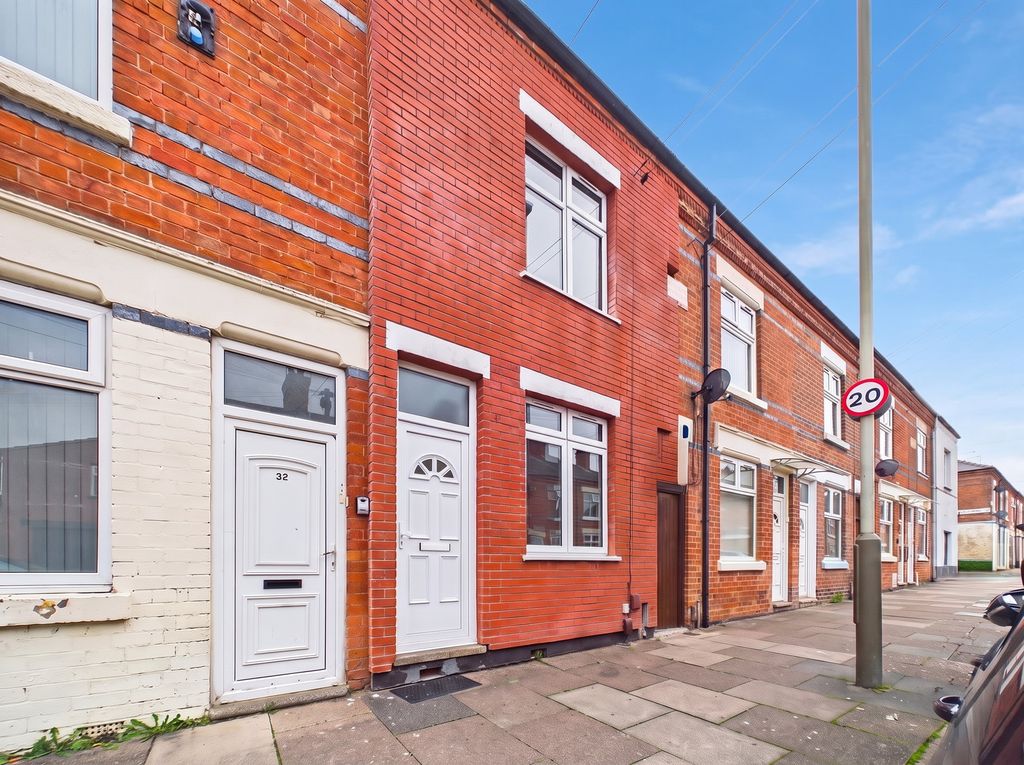 Property photo 1 of 17
