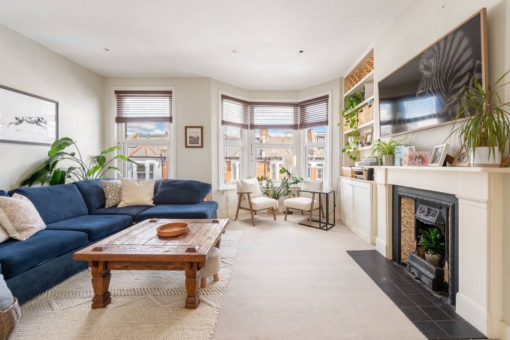 Property photo 2 of 9