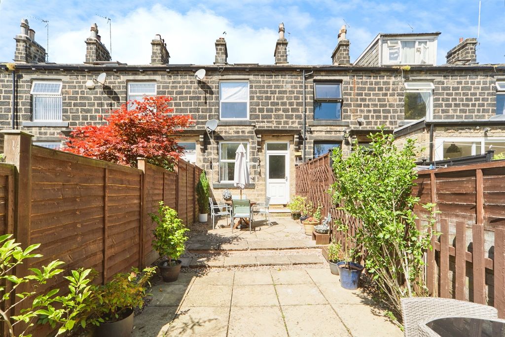 Property photo 2 of 17