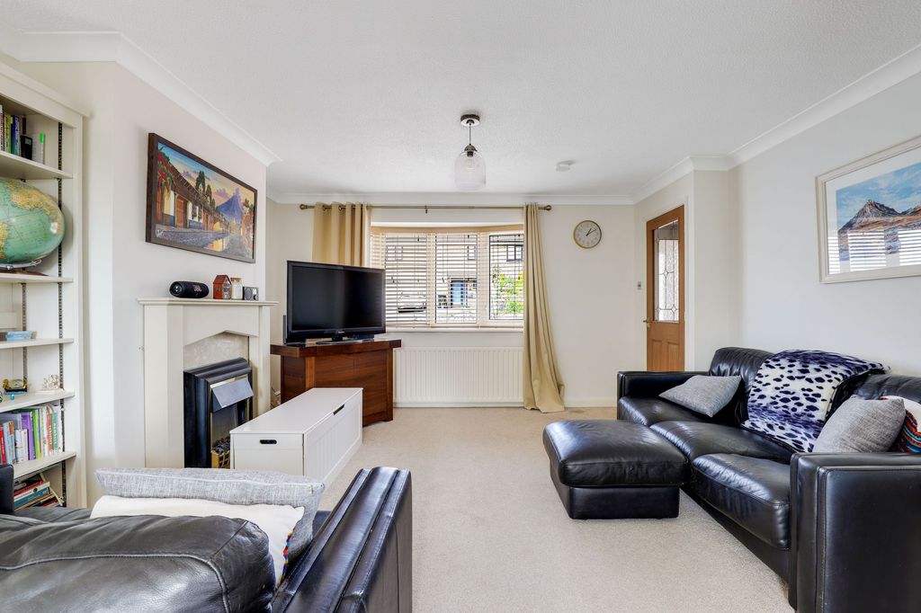 Property photo 3 of 16
