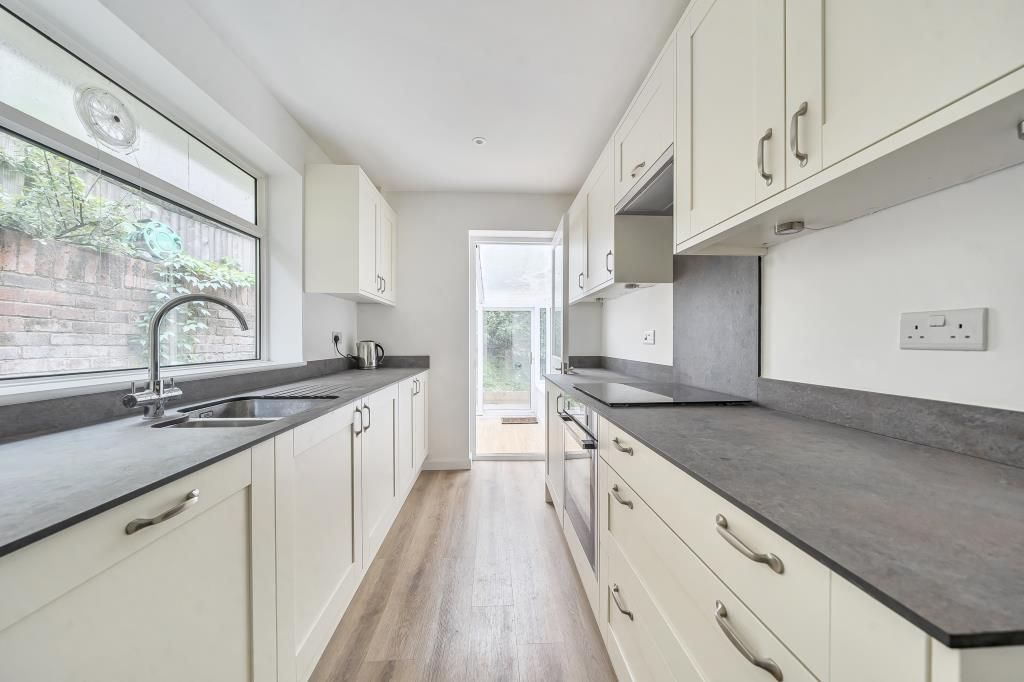 Property photo 1 of 18 Kitchen
