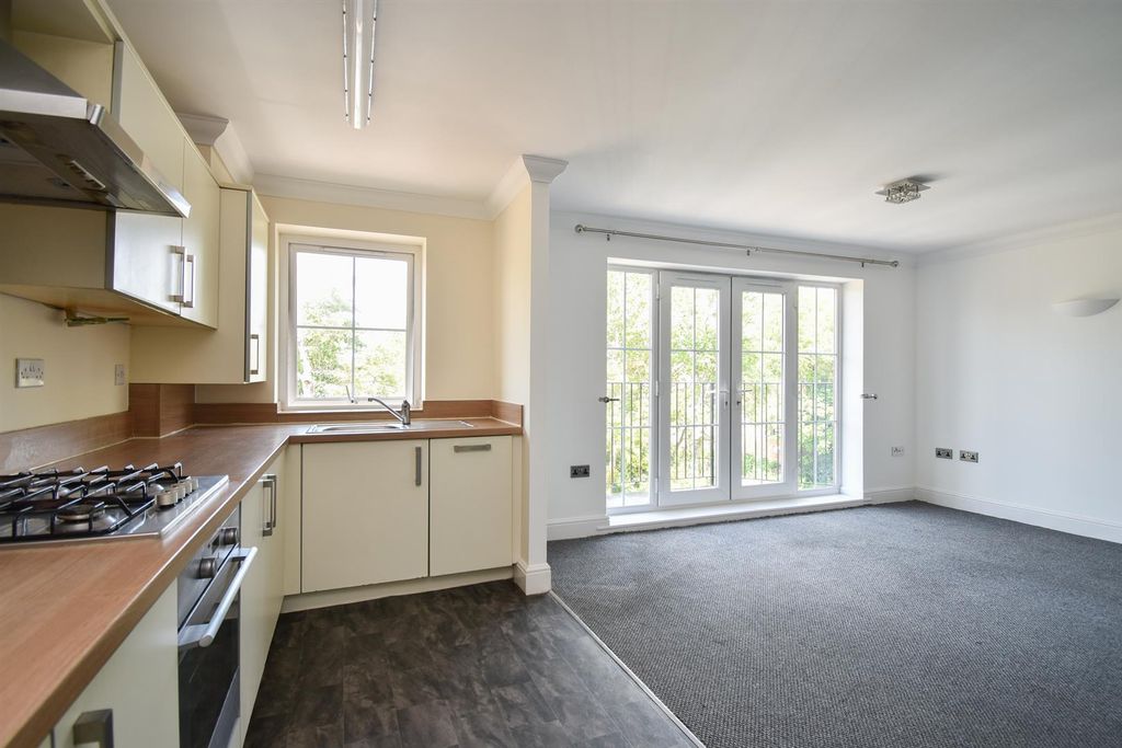 Property photo 3 of 17 Living Room &amp; Kitchen