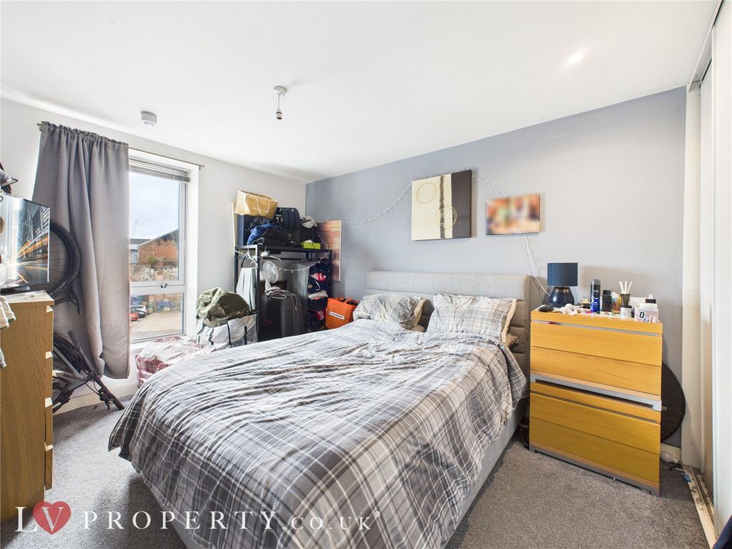 Property photo 3 of 15 Picture No. 16