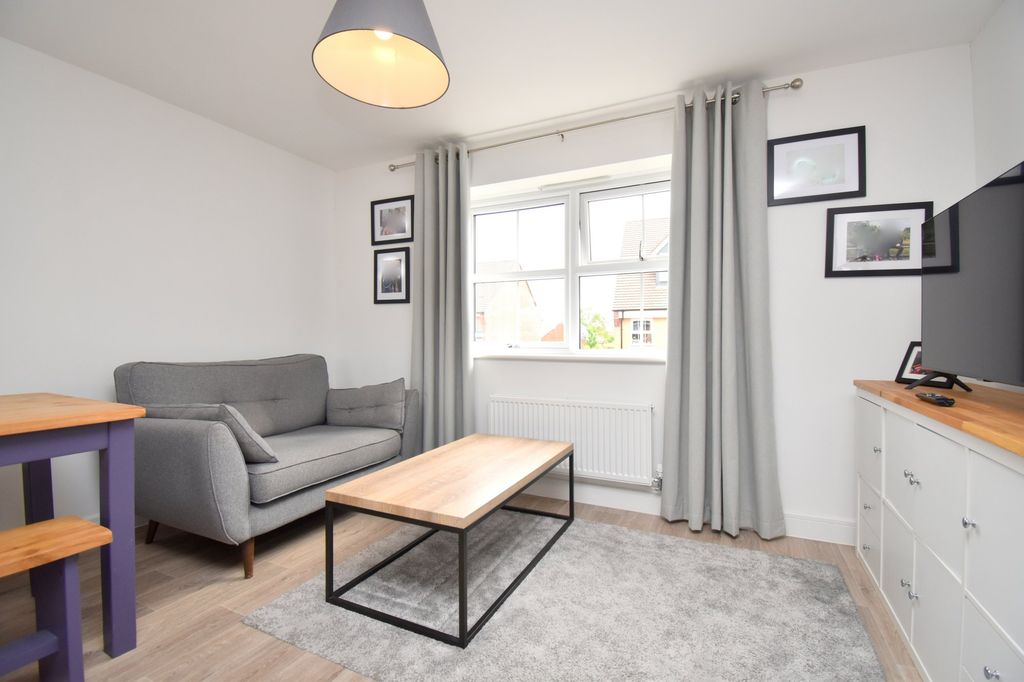 Property photo 2 of 12
