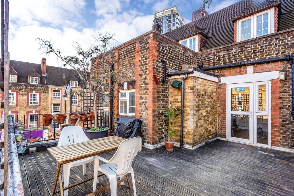 Property photo 2 of 13 Picture No. 23