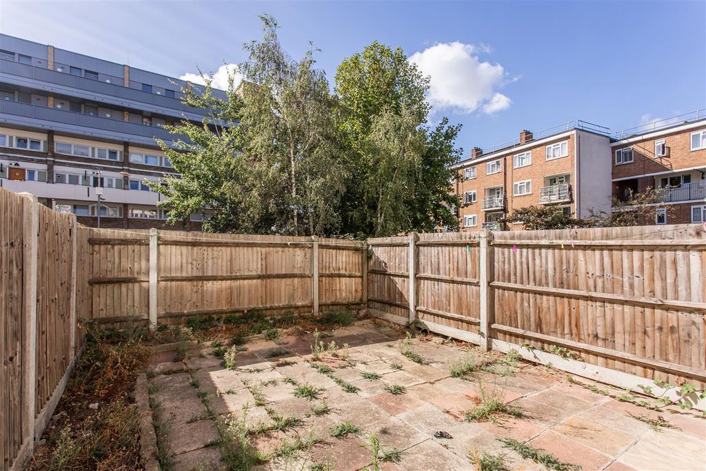 Property photo 2 of 18 Rear Garden