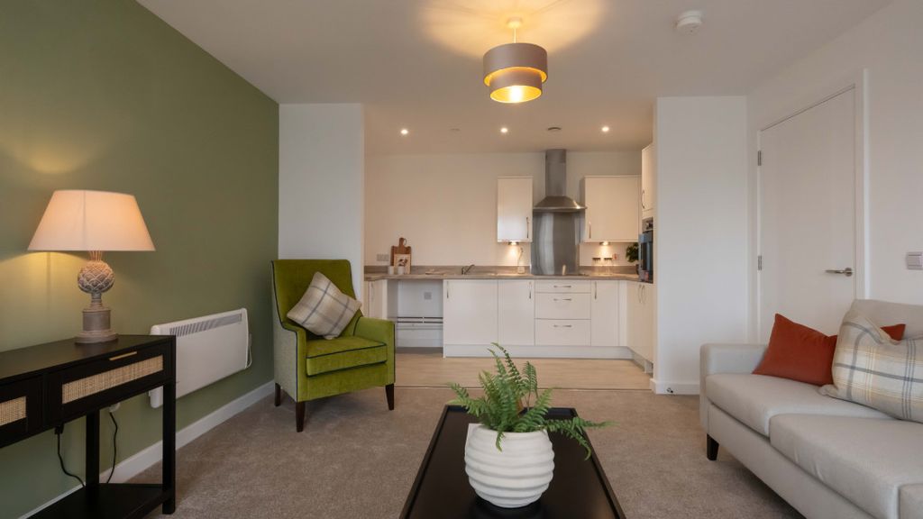 Property photo 2 of 8