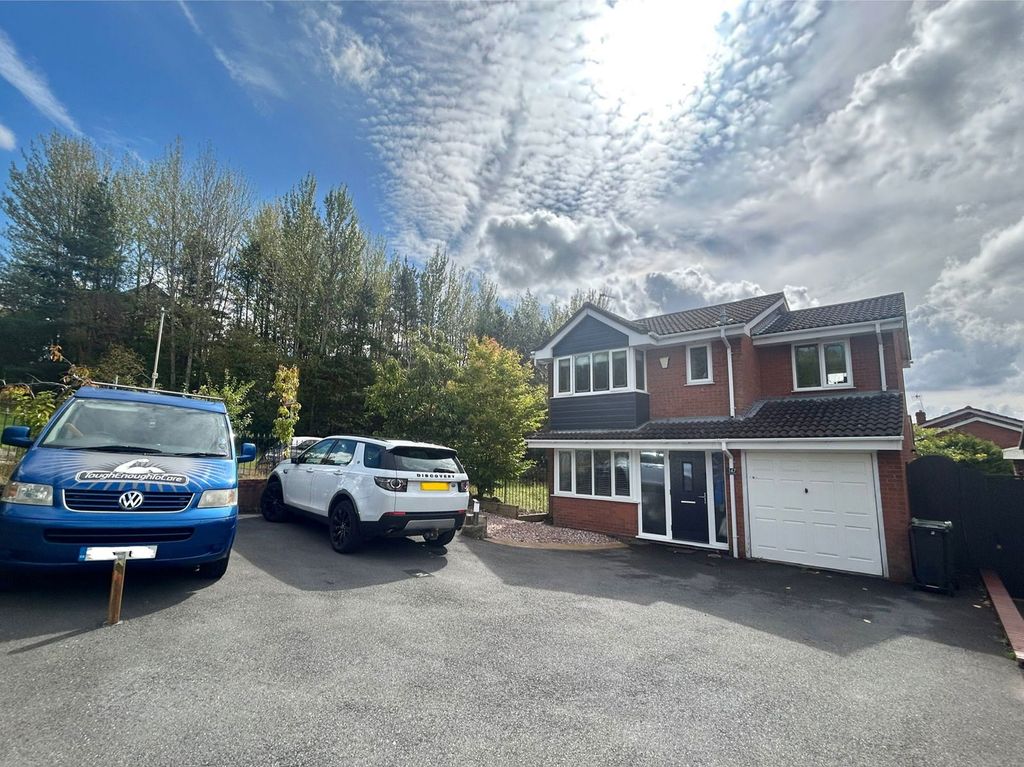Property photo 1 of 28