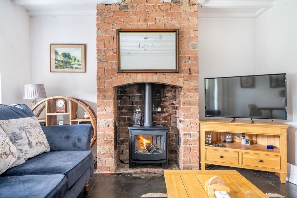 Property photo 2 of 16