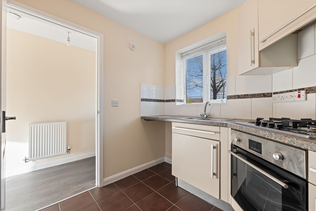 Property photo 3 of 25 P1680028-Edit