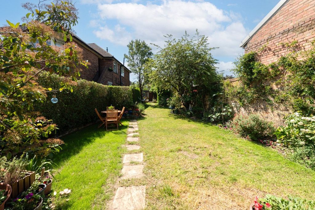Property photo 2 of 17 Picture No. 09