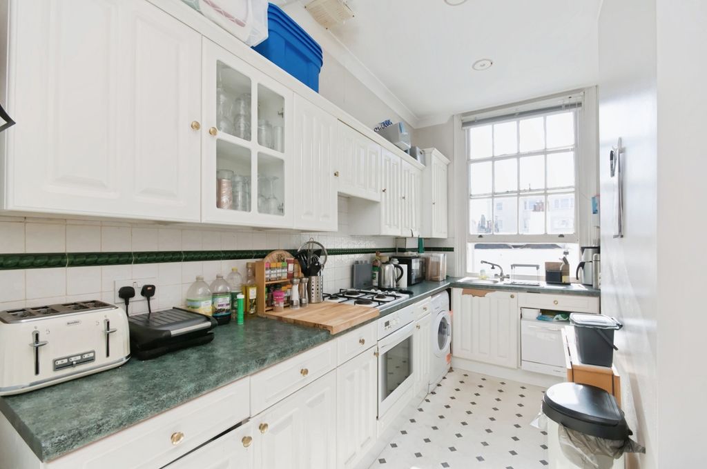 Property photo 2 of 28 Pbox-Img.Jpg
