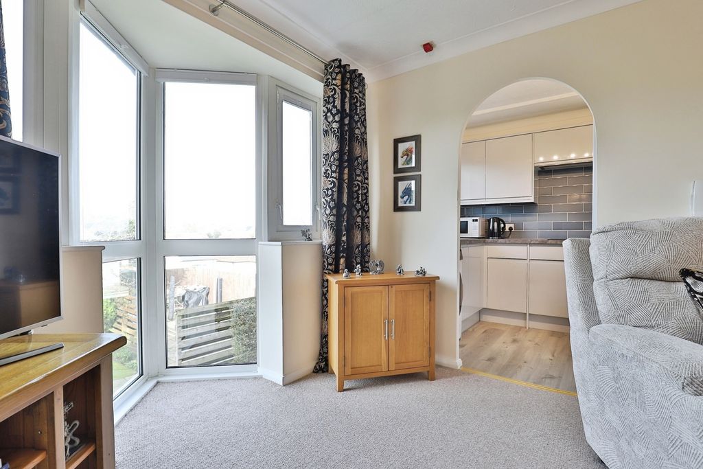 Property photo 2 of 14 Pbox-Img.Jpg