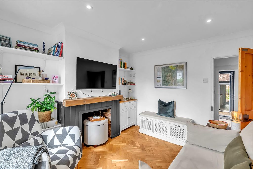 Property photo 3 of 18 Lioving Room 1A.Jpg