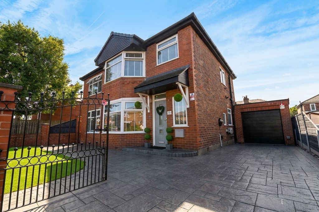 Property photo 1 of 42