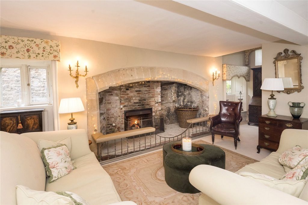 Property photo 3 of 29 Drawing Room