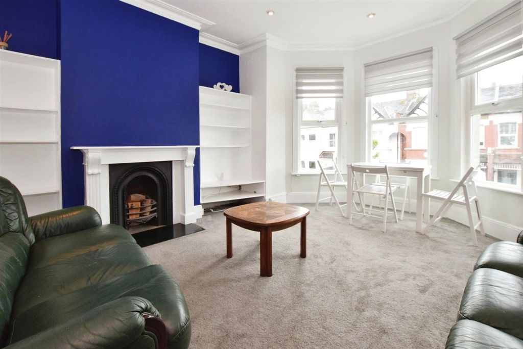 Property photo 2 of 7