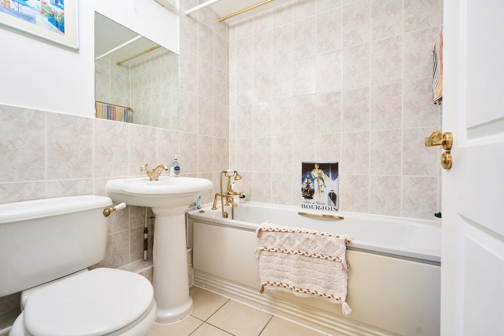 Additional image 7 of 2 bed flat for saleSt Georges Court, Semington BA14