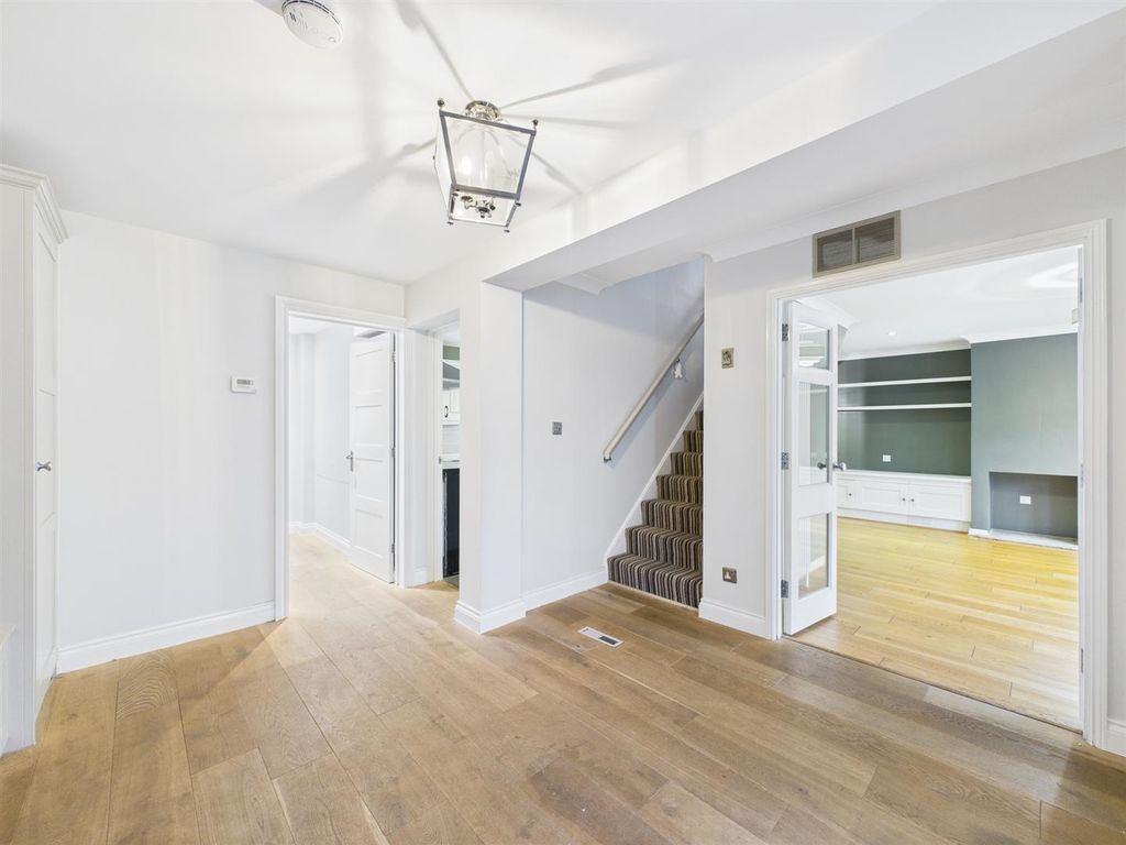 Property photo 2 of 22 Cam02885G0-Pr0539-Still002.Jpg