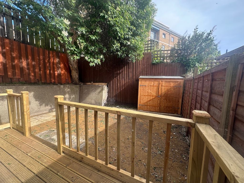 Property photo 3 of 23