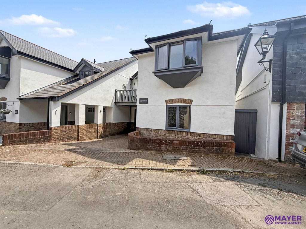 Property photo 1 of 26
