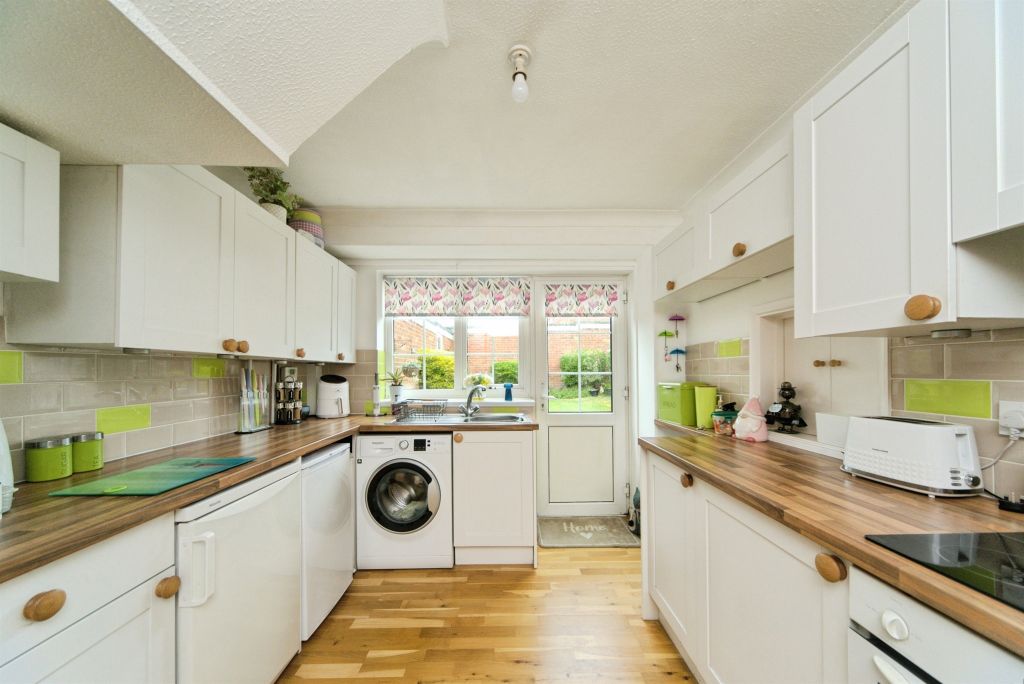 Property photo 2 of 17
