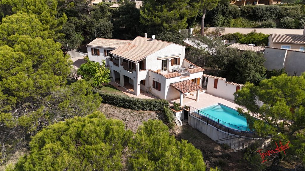 Property photo 1 of 31 Between Nyons And Vaison Beautiful Villa, Infinity Pool And Privileged Setting
