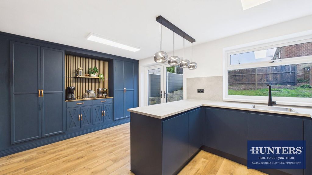 Property photo 2 of 17 Kitchen/Dining Room