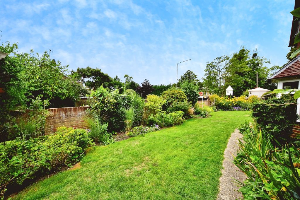 Property photo 3 of 17