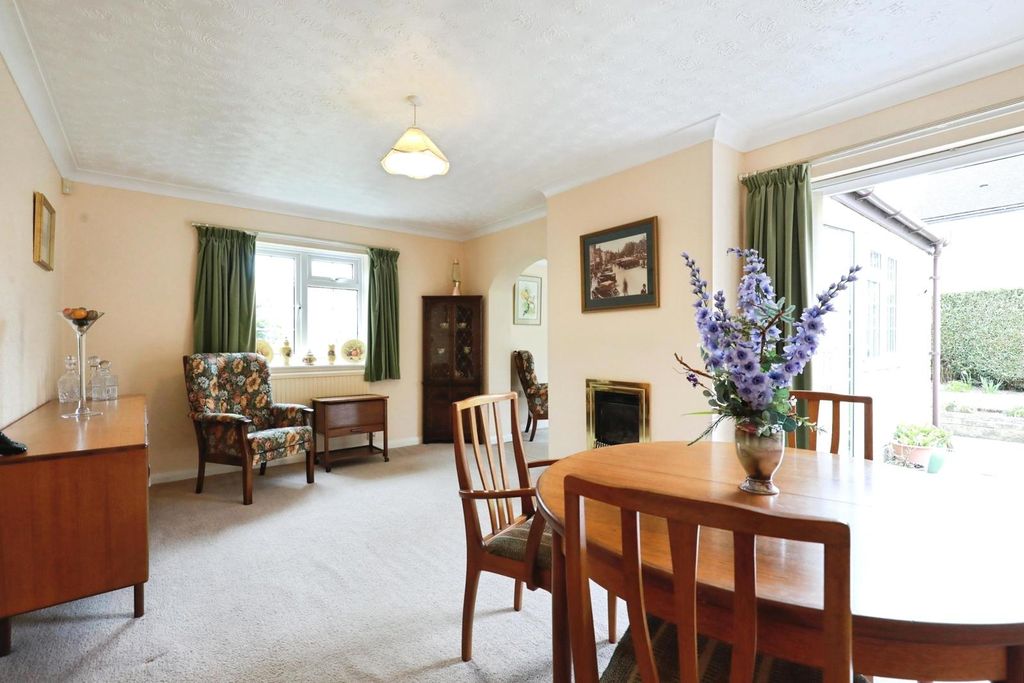 Property photo 2 of 17 Pbox-Img.Jpg