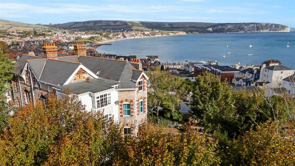 Property photo 1 of 18 Dji_20261002101408_0713_D.Jpg