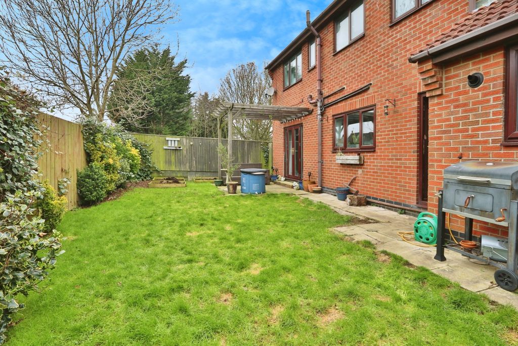 Property photo 2 of 17 3778645