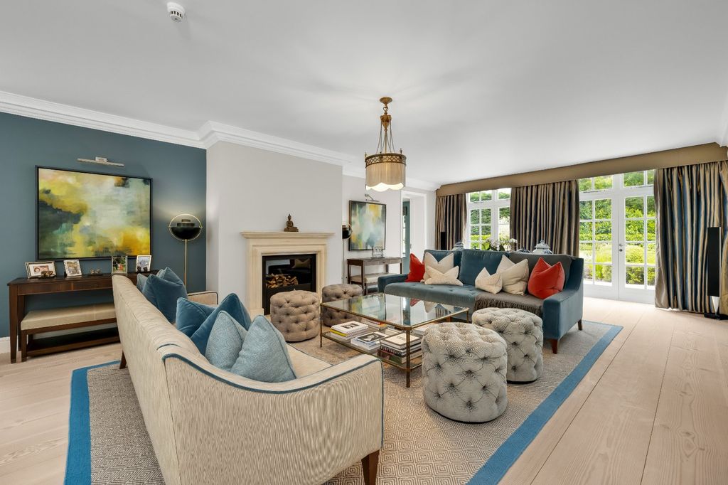 Property photo 3 of 26 Drawing Room