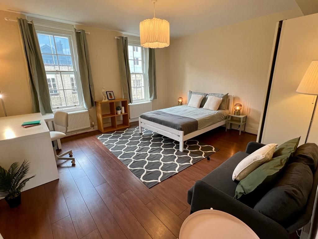 Property photo 1 of 27