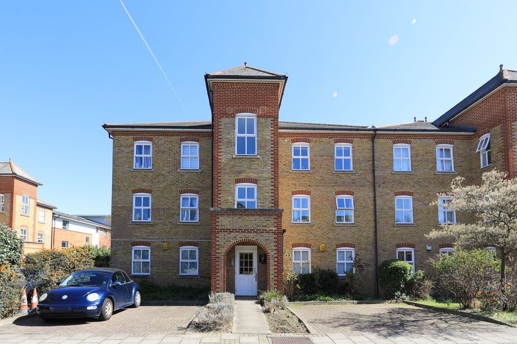 Property photo 2 of 9