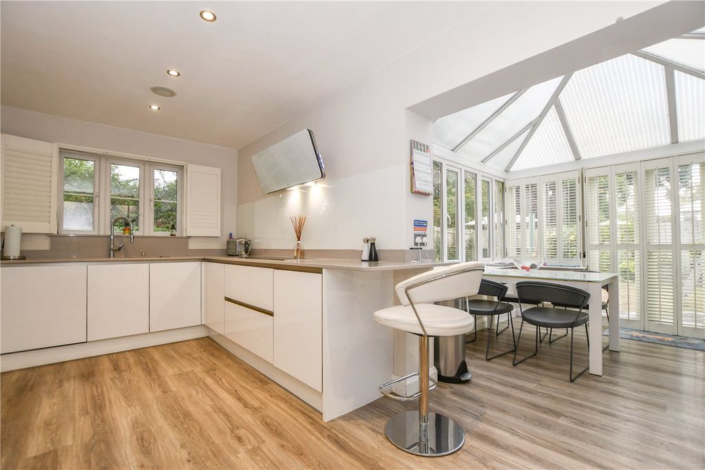 Property photo 2 of 16 Picture No. 51