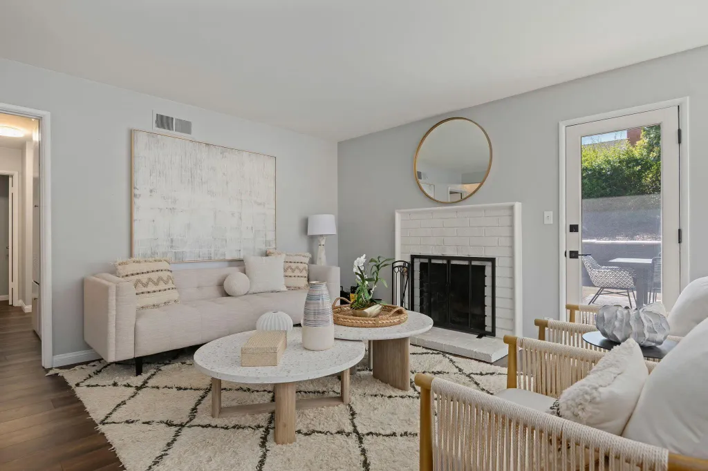 Property photo 3 of 10 <Alttext/>