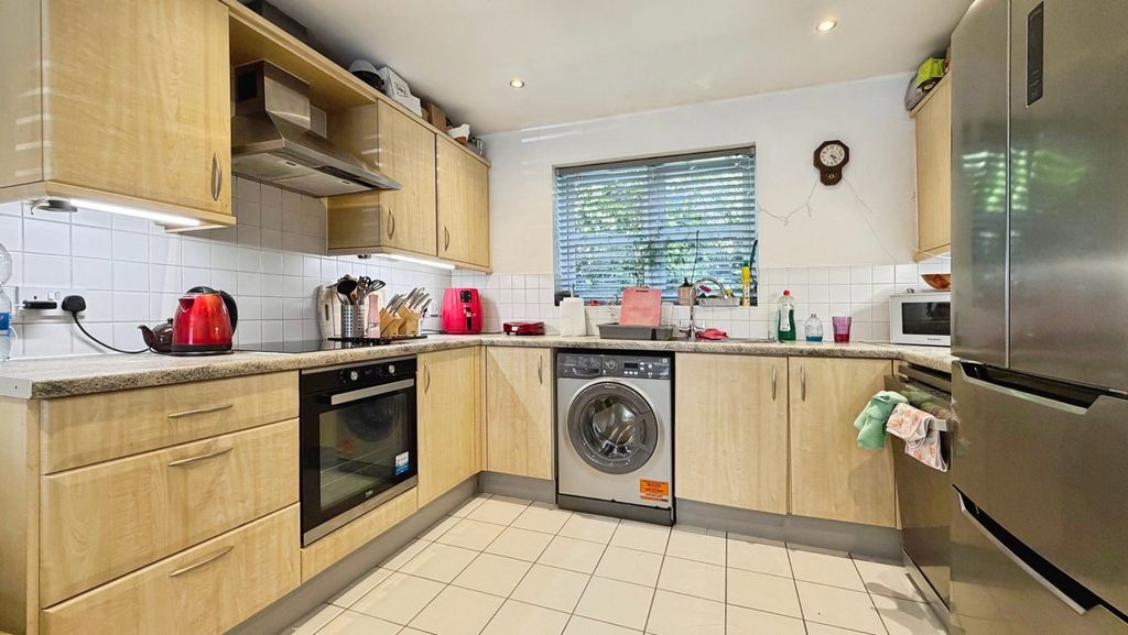 Property photo 2 of 11 Pbox-Img.Jpg
