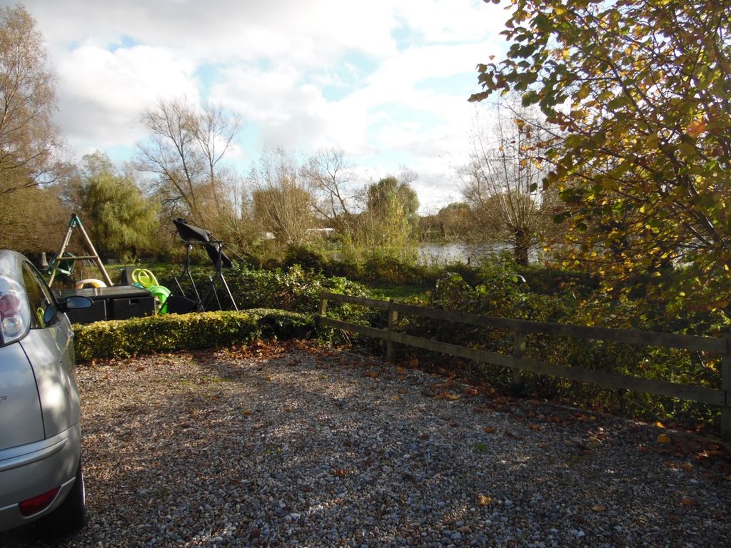 Property photo 2 of 10 Sam_0622