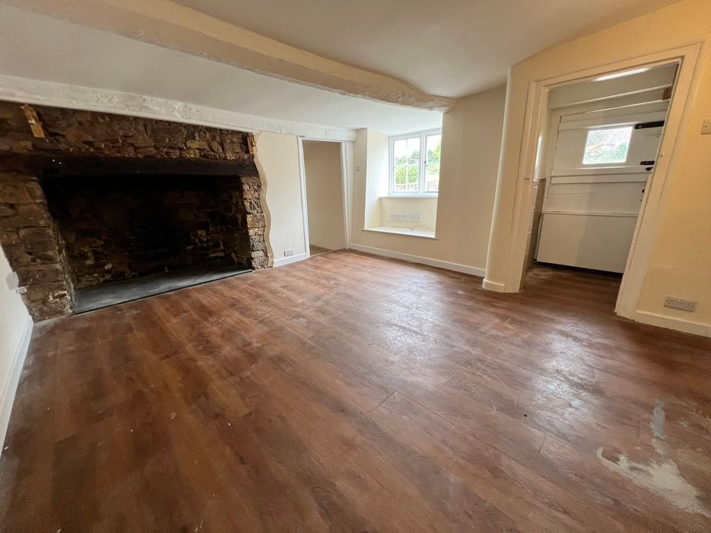 Property photo 2 of 15 Picture No. 24