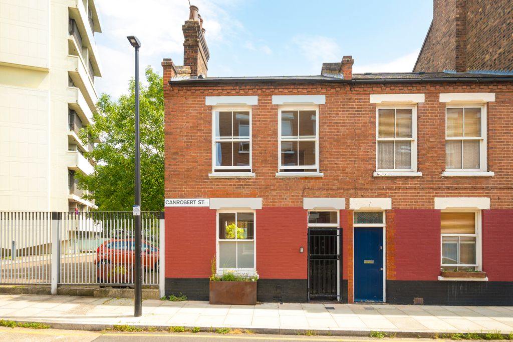 Property photo 1 of 14 External