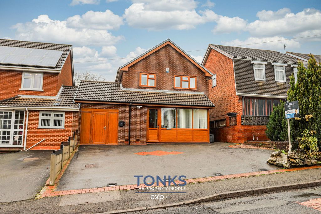 Property photo 1 of 29