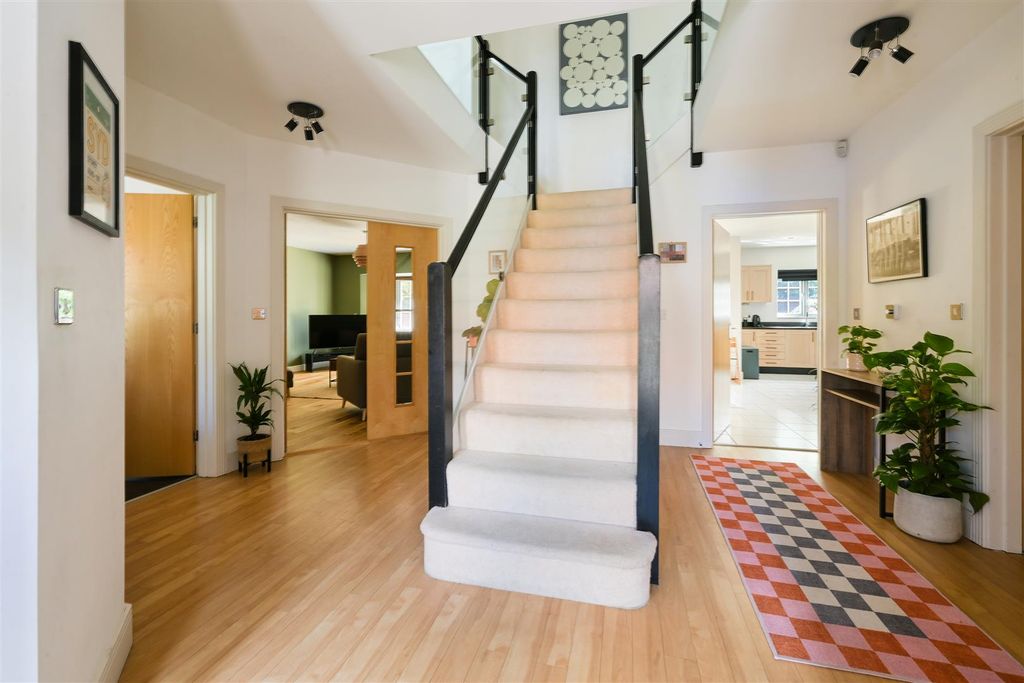 Property photo 2 of 31 Killowen Close, 2- (22).Jpg