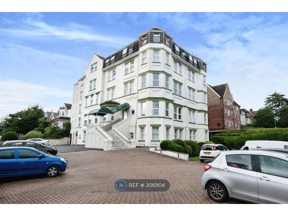 Property photo 1 of 7 Carlton Court