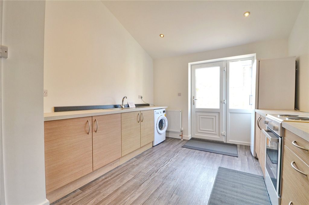 Property photo 3 of 18 Picture No. 25