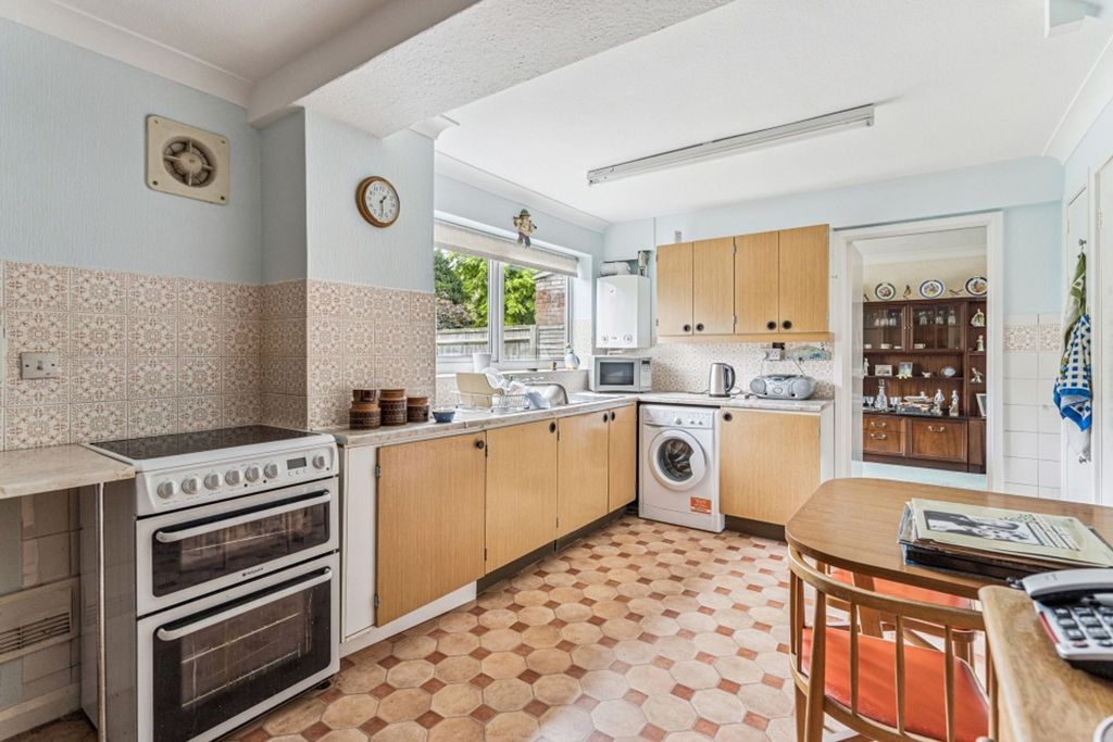 Property photo 2 of 16