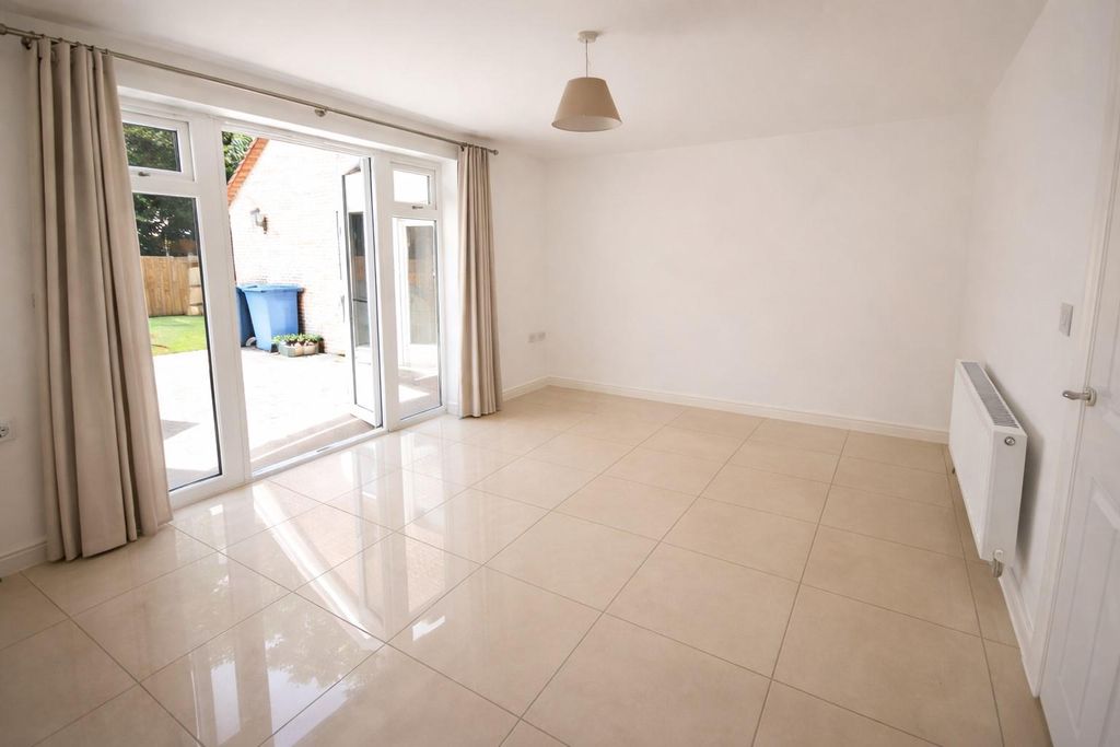 Property photo 3 of 13 Living Room