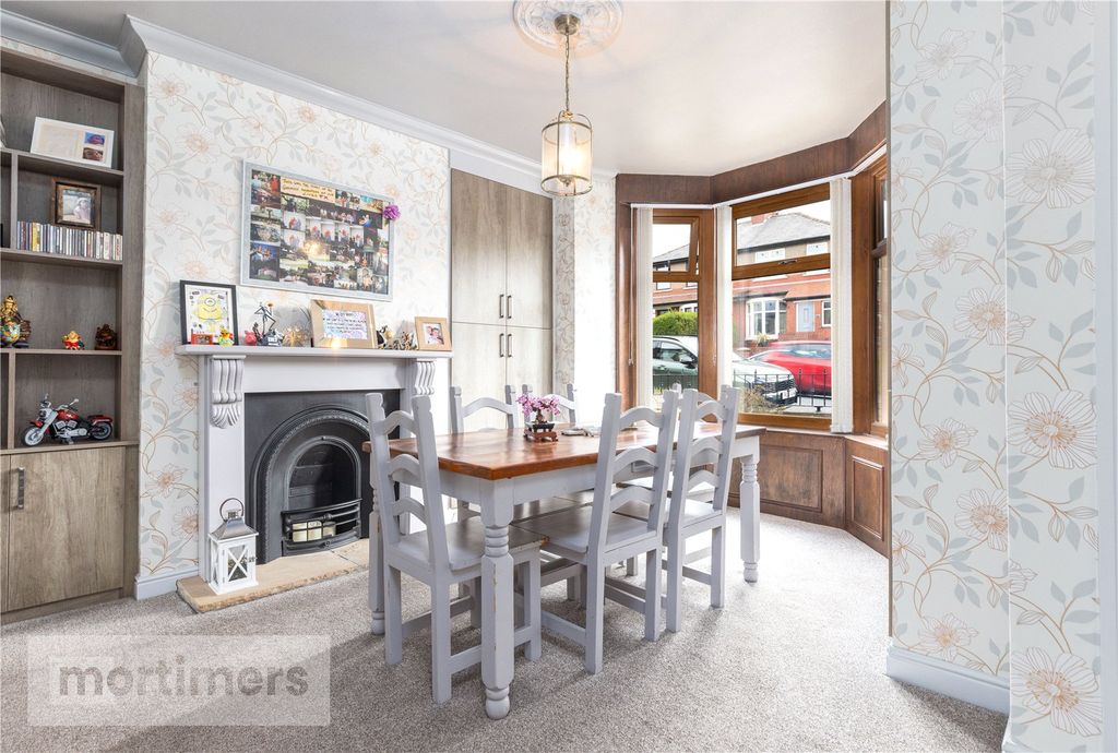 Property photo 2 of 23 Dining Room